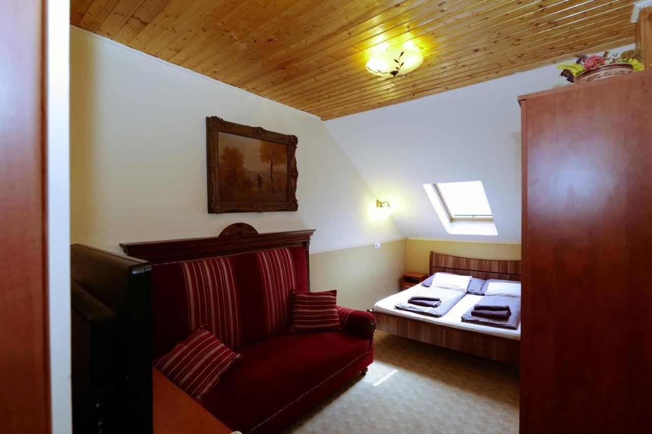 Hotel Nyilas Fogado Nyíregyháza Zewnętrze zdjęcie