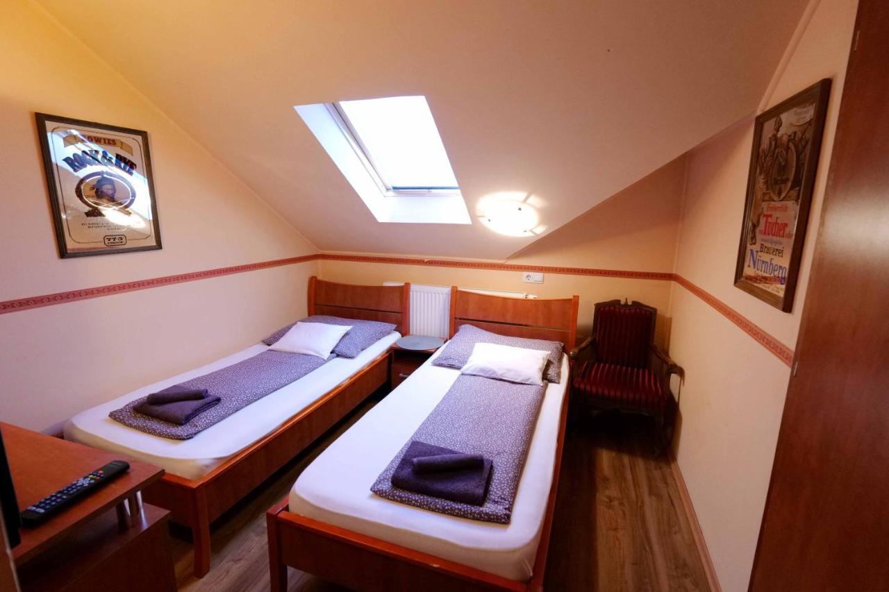 Hotel Nyilas Fogado Nyíregyháza Zewnętrze zdjęcie