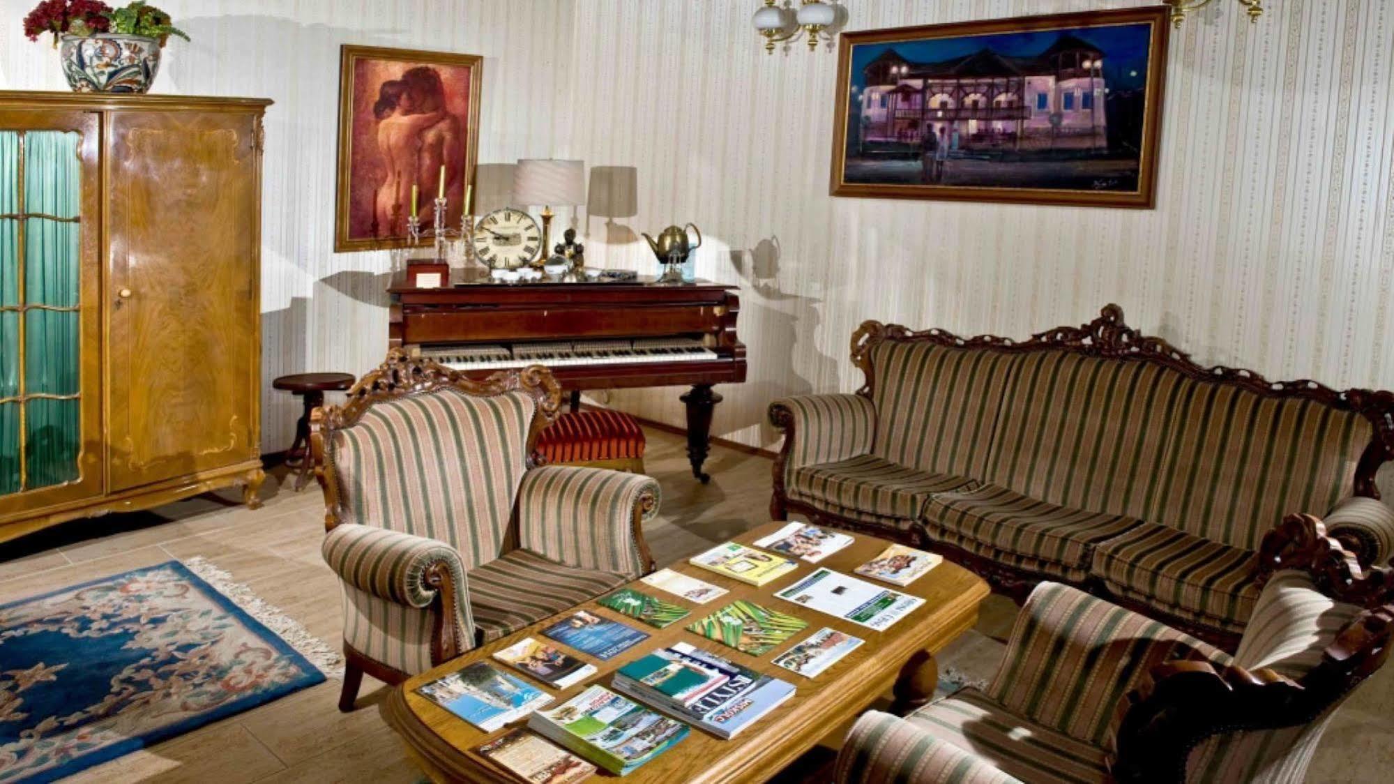 Hotel Nyilas Fogado Nyíregyháza Zewnętrze zdjęcie